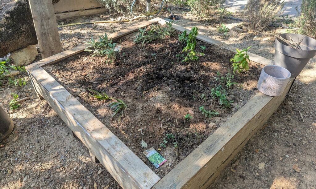 Optimisez votre espace extérieur avec ce bac de jardin sur-mesure, conçu pour répondre à vos besoins spécifiques en matière de plantation. Fabriqué à partir de matériaux robustes et durables, ce bac s’intègre harmonieusement dans tout type de jardin ou terrasse, offrant une solution pratique et esthétique pour vos projets de jardinage.